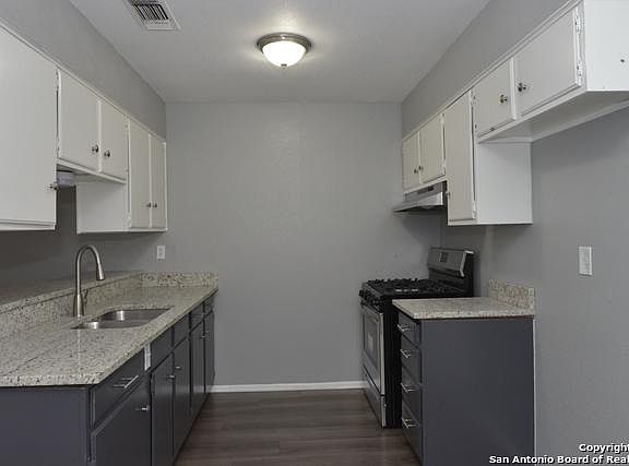 4th image of 3427 Hightree Dr