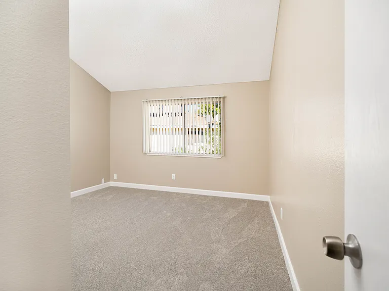 837 Carro Dr — Photo 15