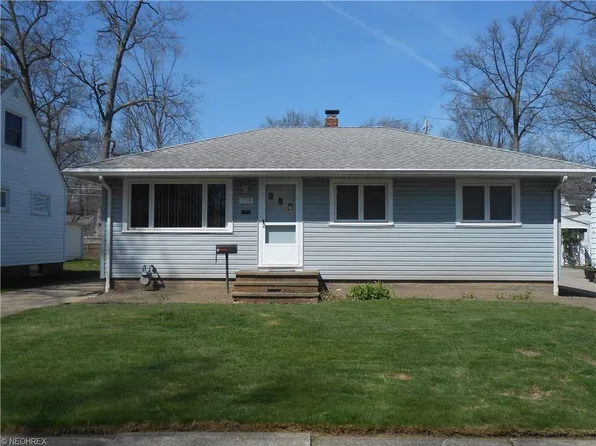 228 Brookfield Rd, Avon Lake, OH 44012
