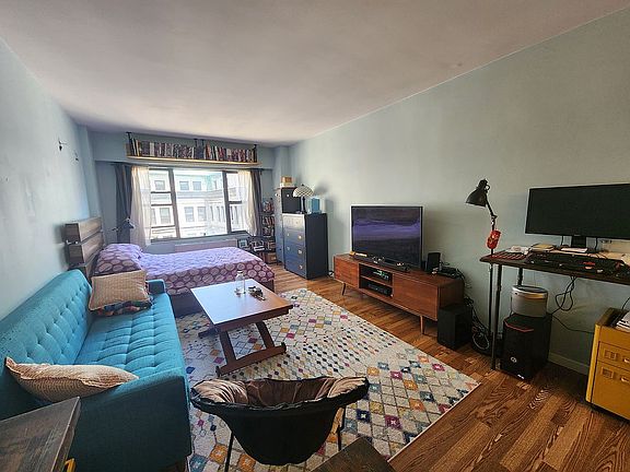 3rd image of 85 Livingston St APT 18A
