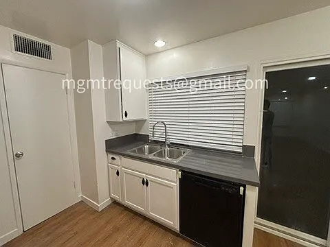 16780 Village Ln — Photo 3