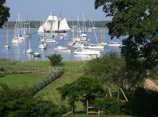 83 Main St, Tisbury, MA 02568