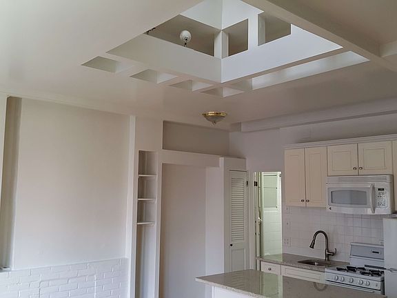3rd image of 289 W 12th St APT 10