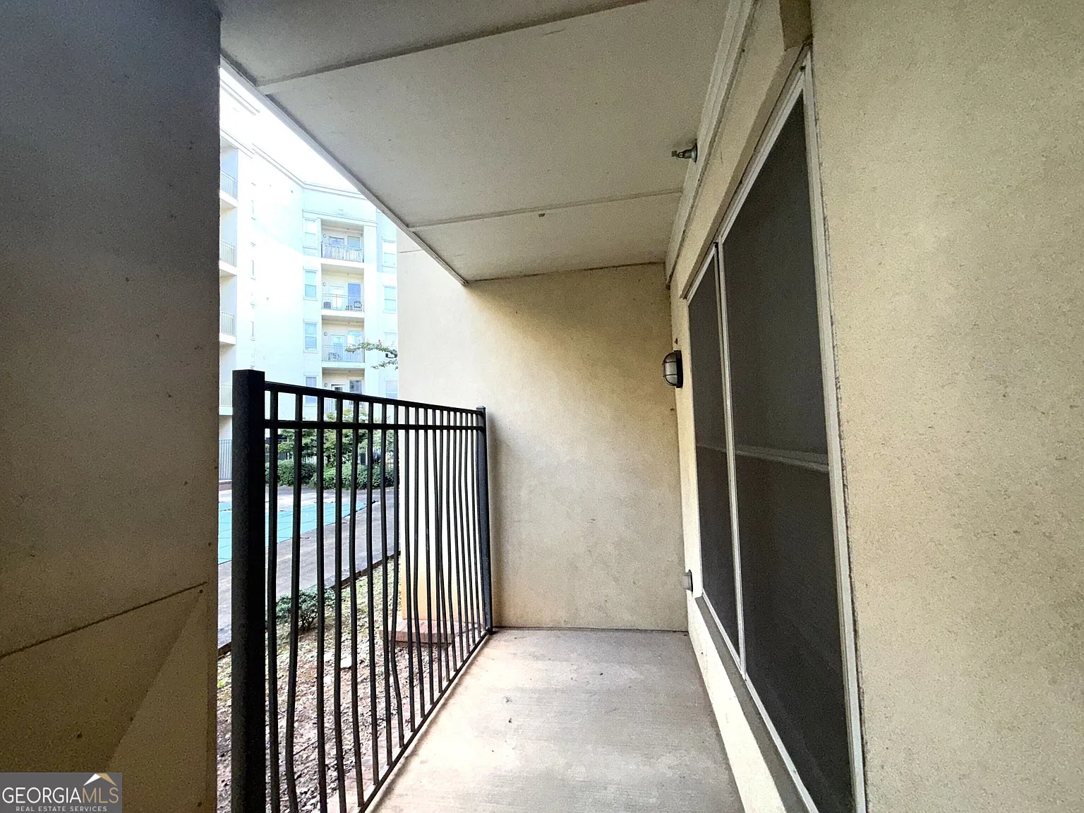 2 bed, 2.0 bath, 1082 sqft, $1,700 — Photo 2