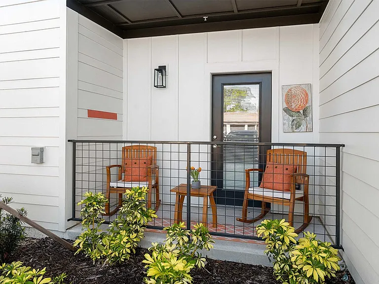 Atlantic Breeze Apartments — Photo 11