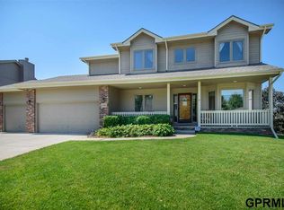 15963 Adams St, Omaha, NE 68135