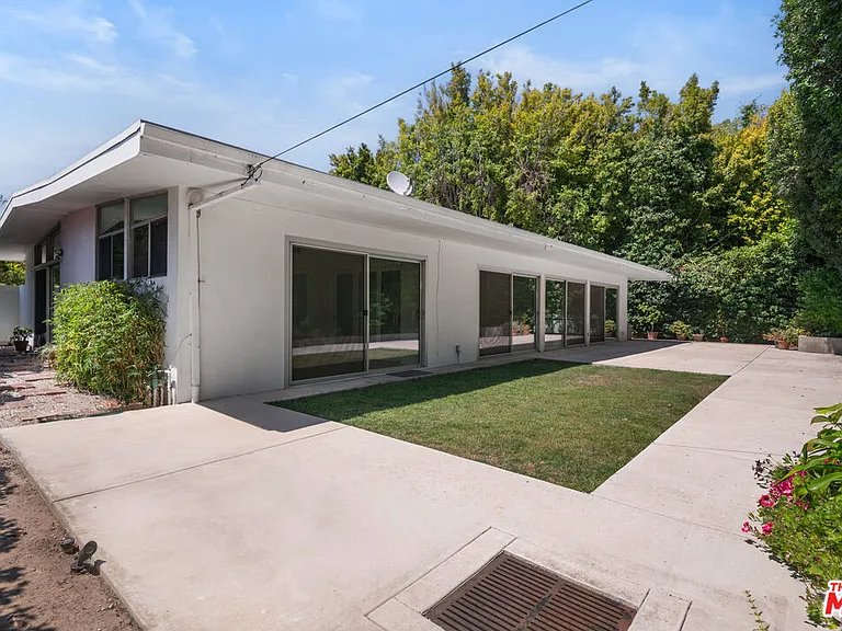 11770 Chenault St — Photo 23