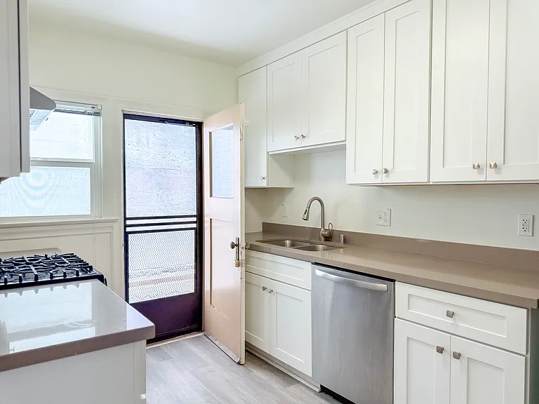 3772 Park Blvd #8 — Photo 8