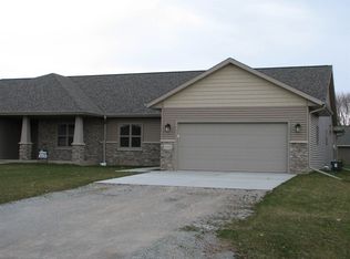 N222 Eastowne La, Appleton, WI 54915