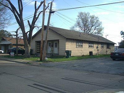 1st image of 912 McDaniel St