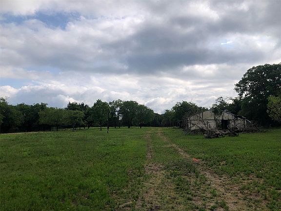 3rd image of 15411 Seagoville Rd