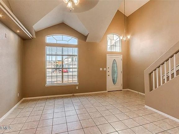 3rd image of 12404 Tierra Arroyo Dr
