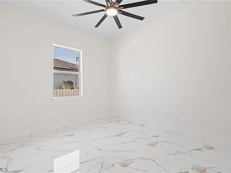430 Petite Ave — Photo 40