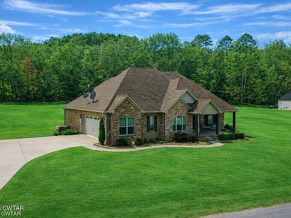 3rd image of 325 Ridgewood Dr