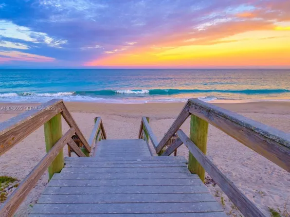 8966 101st Ct, Vero Beach, FL 32967