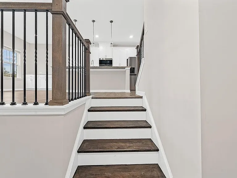 2247 Pink Hawthorn Dr — Photo 6
