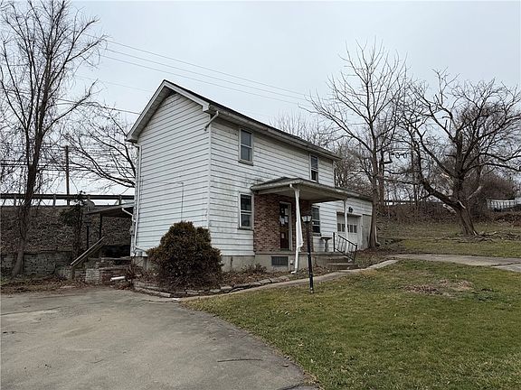 3rd image of 1135 New Stanton Ruffsdale Rd E