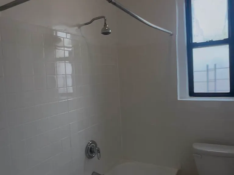 1964 Grand Concourse #5B — Photo 3