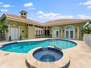 8 Bayview Ter, Tequesta, FL 33469