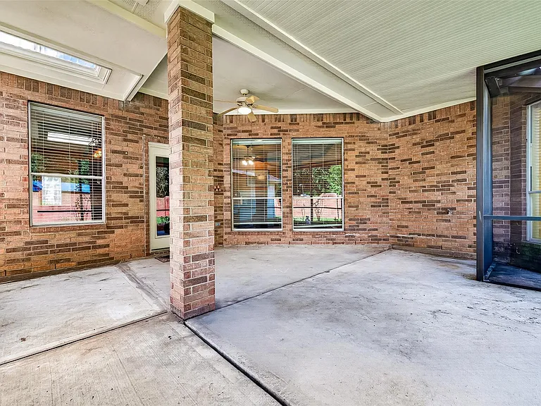 6323 Echo Lakes Ln — Photo 35