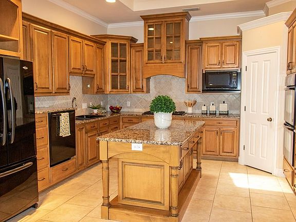 4th image of 5703 Fenway Dr