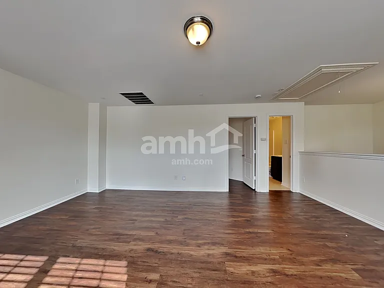 813 Lovebird Ln — Photo 11