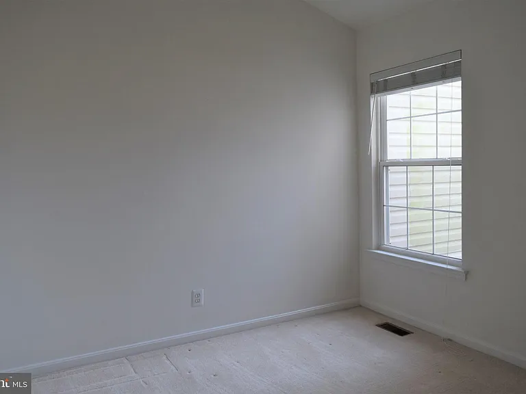 8933 Royal Astor Way — Photo 38