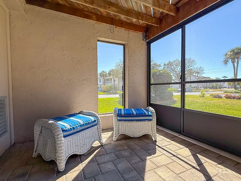255 Capri Cir N #8 — Photo 41
