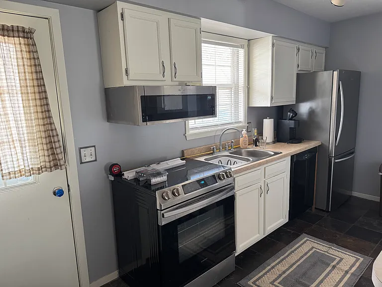 3300 E Lake Rd — Photo 2