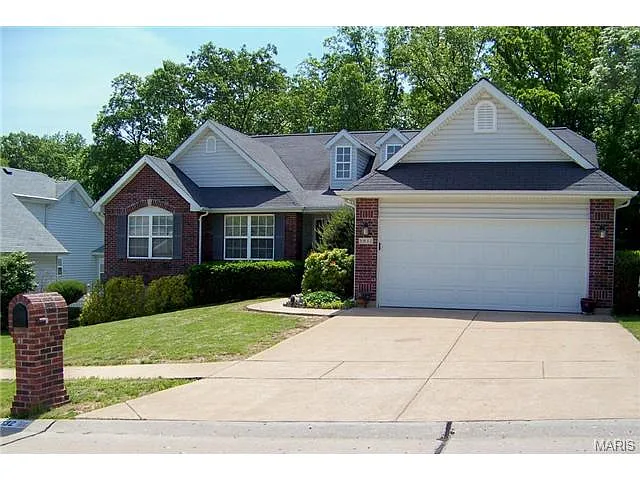 5032 Annette Dr photo 1
