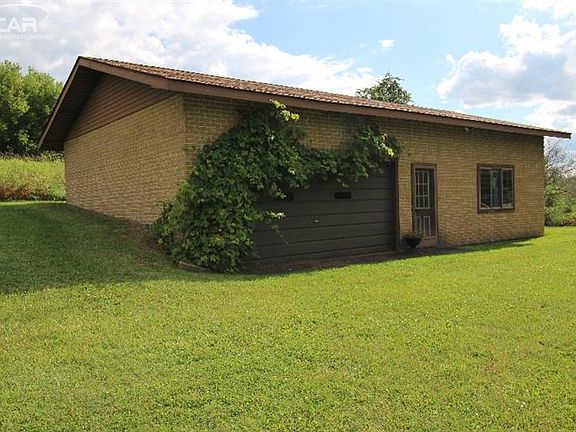 3rd image of 9425 Castle Ct