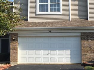 1724 Parkside Dr, Shorewood, IL 60404