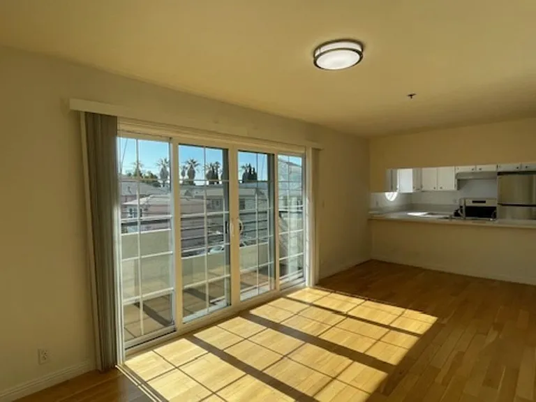 1212 Arapahoe St #305 — Photo 8