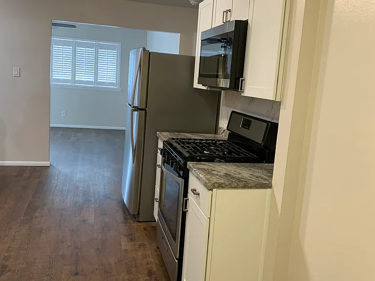 1810 Santiago Ave #1810 — Photo 1