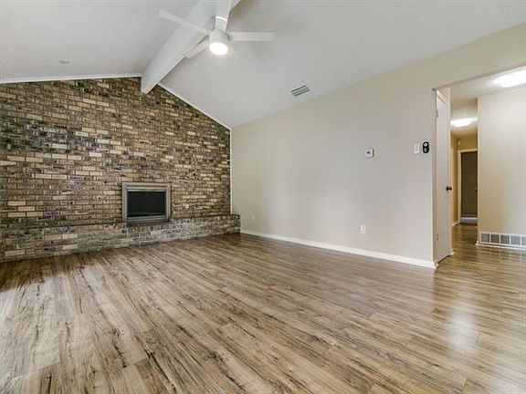 5th image of 4018 Lindenwood Ln