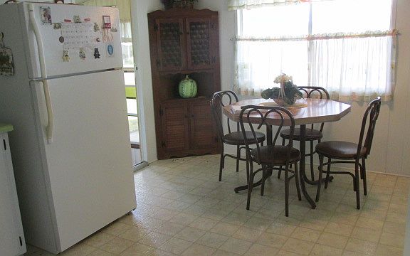 4th image of 9048 Lake Point Blvd