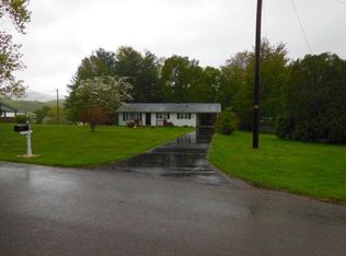 490 Flatwoods Rd, Marion, VA 24354