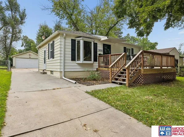 1810 S 47th St, Lincoln, NE 68506
