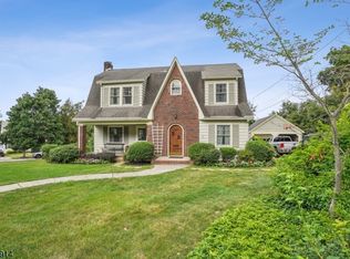 8 Woodlawn Dr, Morristown, NJ 07960