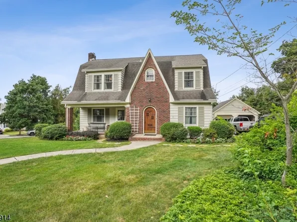 8 Woodlawn Dr, Morristown Town, NJ 07960