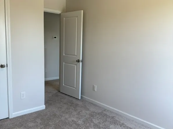 5702 Ringneck Rd, Charlotte, NC 28216