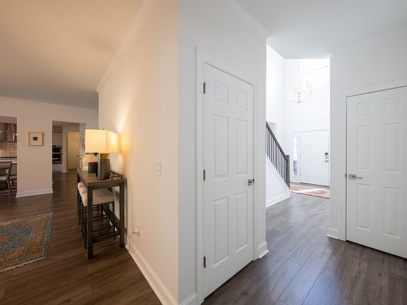 5th image of 1104 Arcola Ct