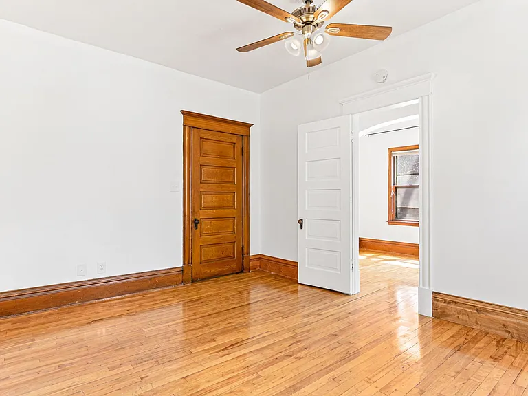 47 Lowry Ave NE #1 — Photo 8