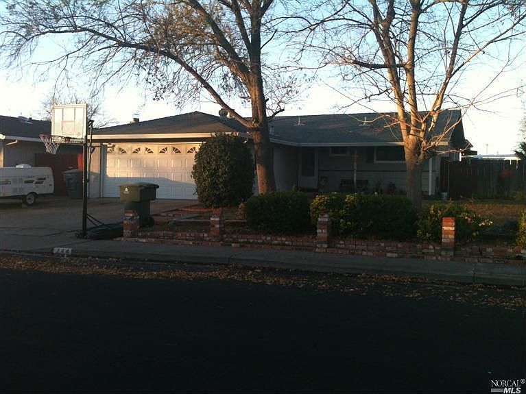 1st image of 244 Bowline Dr