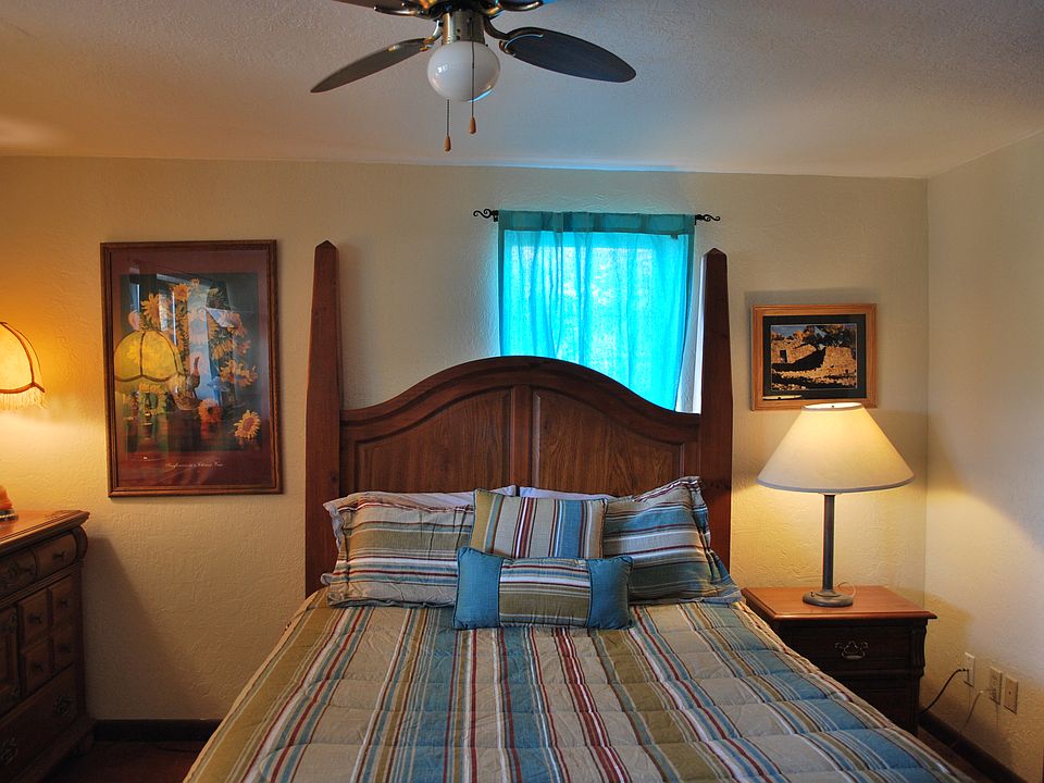 Queen bed in bedroom