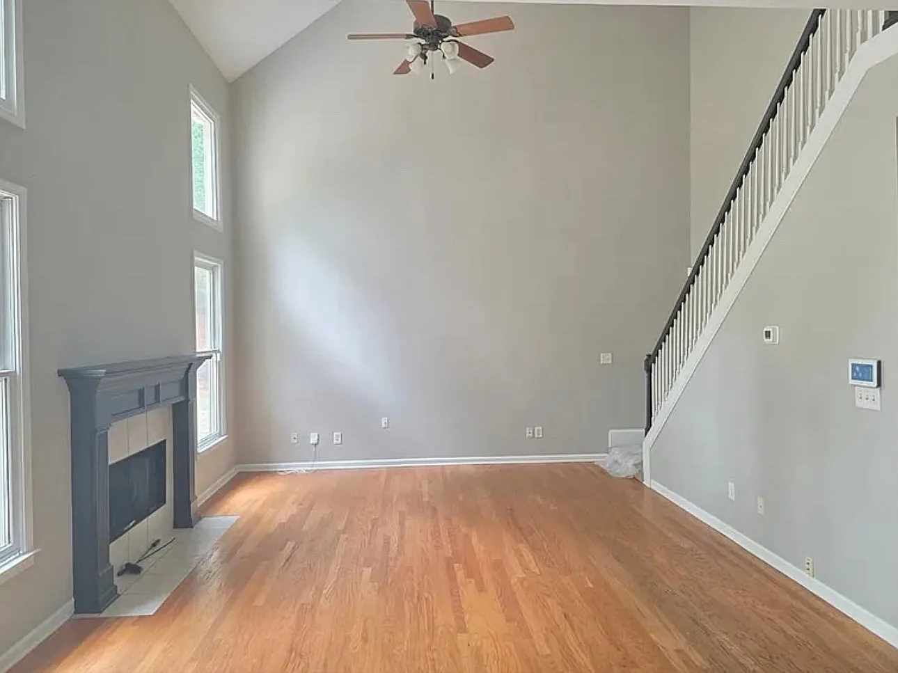 4 bed, 2.5 bath, 2320 sqft, $2,600 — Photo 2