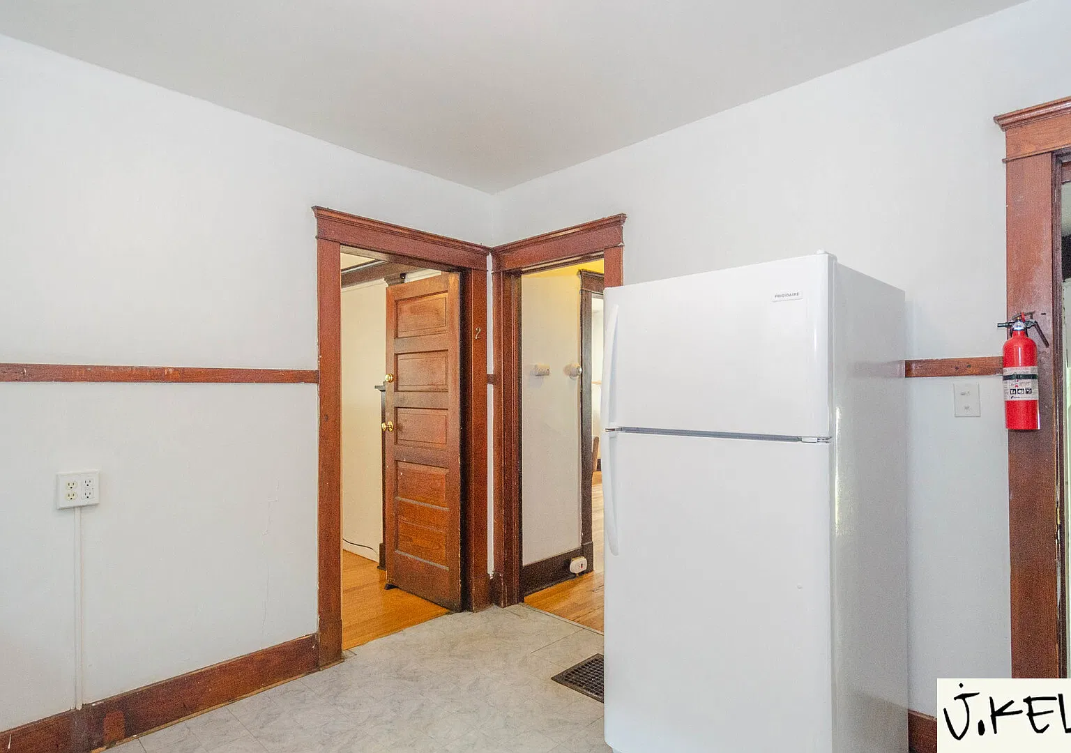 931 Dewey Avenue - 1 — Photo 3