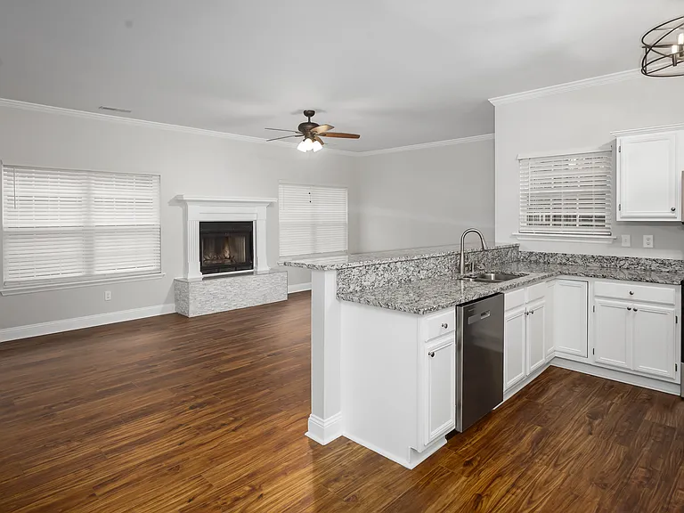116 Bridletrace Ln — Photo 7