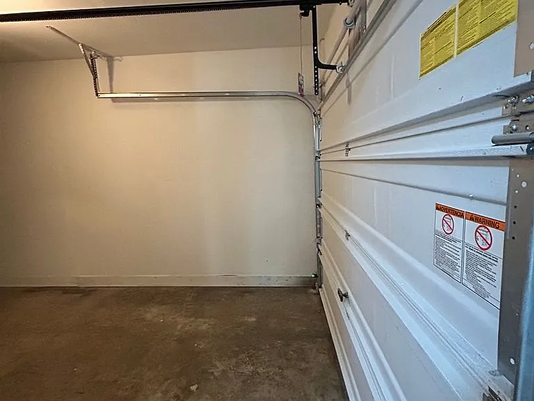 805 Lindenwood Dr S — Photo 20
