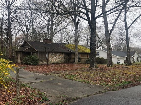 3rd image of 23 Woodharbor Dr